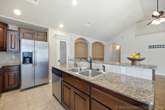 6913 N 128th Court, Owasso, OK 74055
