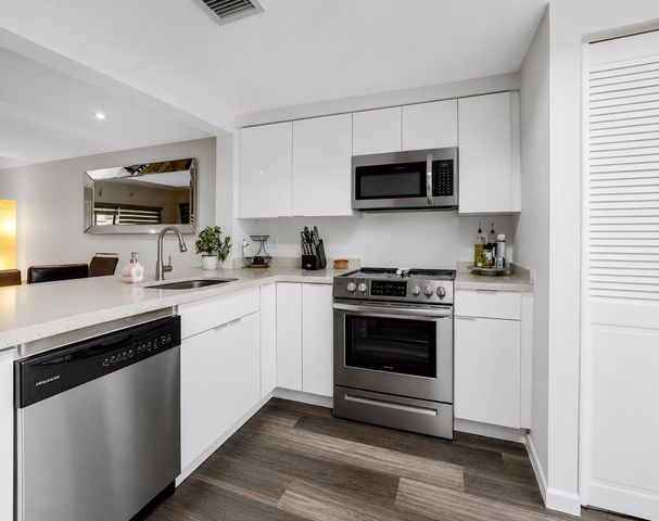 8858 NW 48th Street 8858, Sunrise, FL 33351
