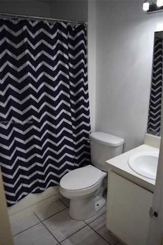 2391 NW 96th Ter 19M, Pembroke Pines, FL 33024