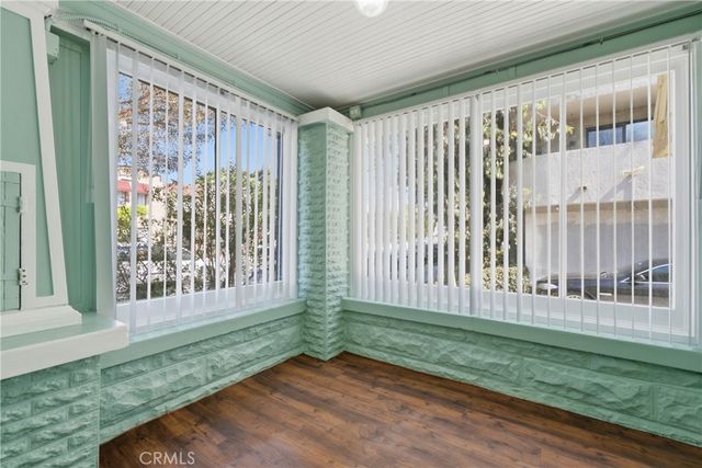 724 Elm Avenue, Long Beach, CA 90813