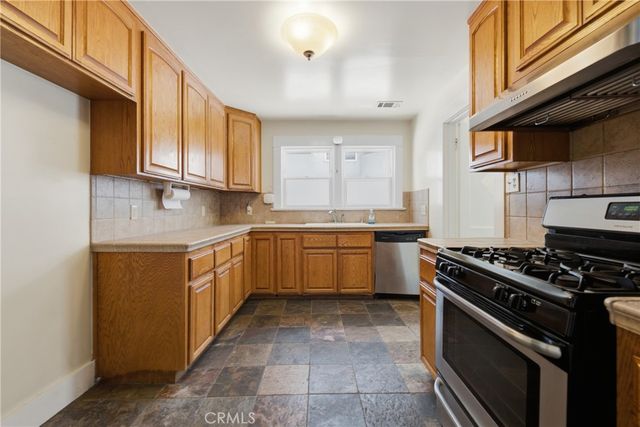 724 Elm Avenue, Long Beach, CA 90813
