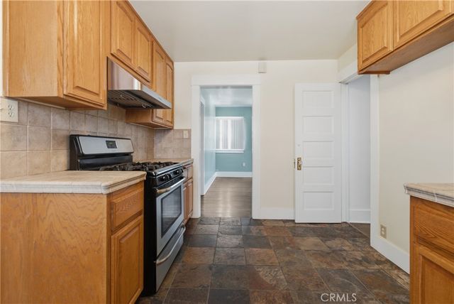 724 Elm Avenue, Long Beach, CA 90813