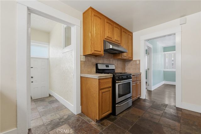 724 Elm Avenue, Long Beach, CA 90813