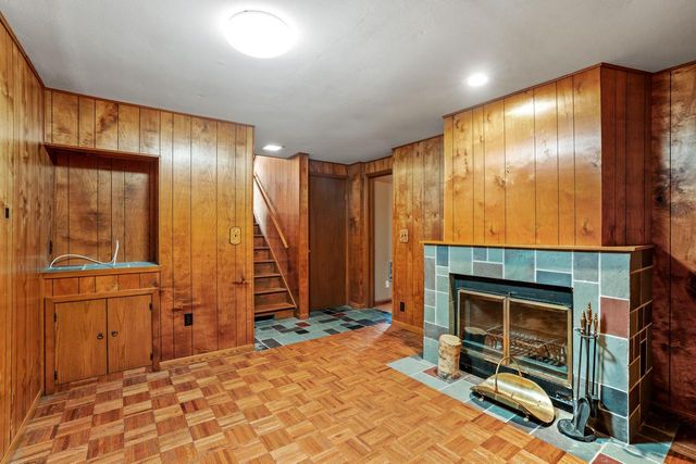 114 Carpenter COURT, Mukwonago, WI 53149