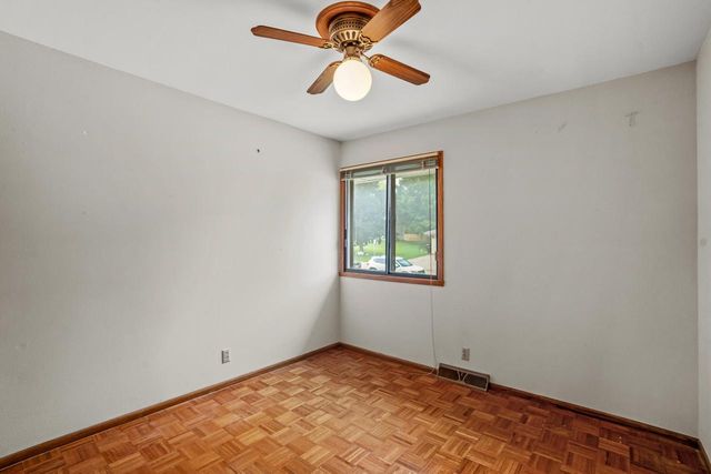 114 Carpenter COURT, Mukwonago, WI 53149