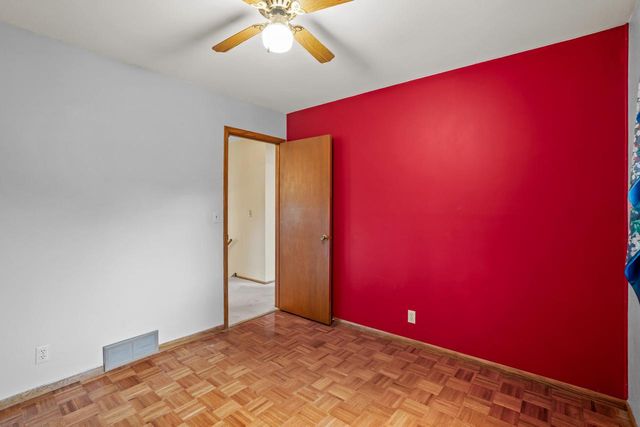 114 Carpenter COURT, Mukwonago, WI 53149