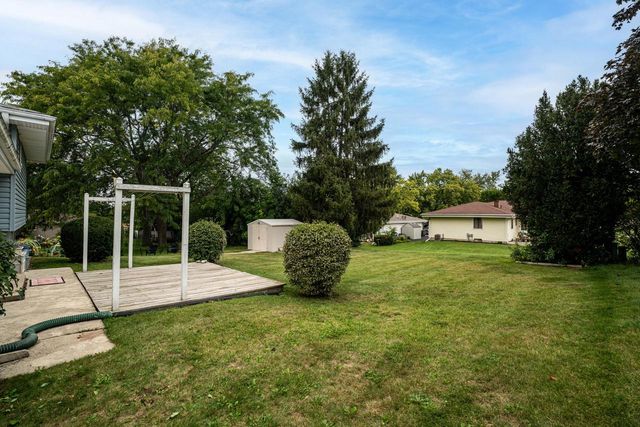 114 Carpenter COURT, Mukwonago, WI 53149