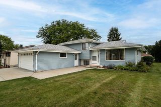 114 Carpenter COURT, Mukwonago, WI 53149