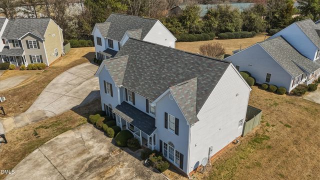 302 Center Heights Court, Apex, NC 27502