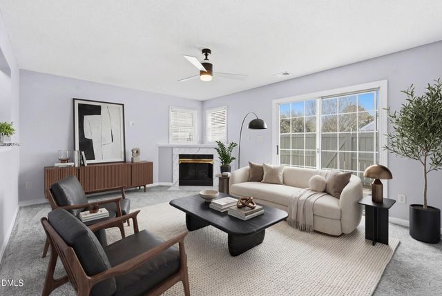 302 Center Heights Court, Apex, NC 27502