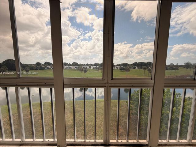 7620 NW 18th Street 403, Margate, FL 33063