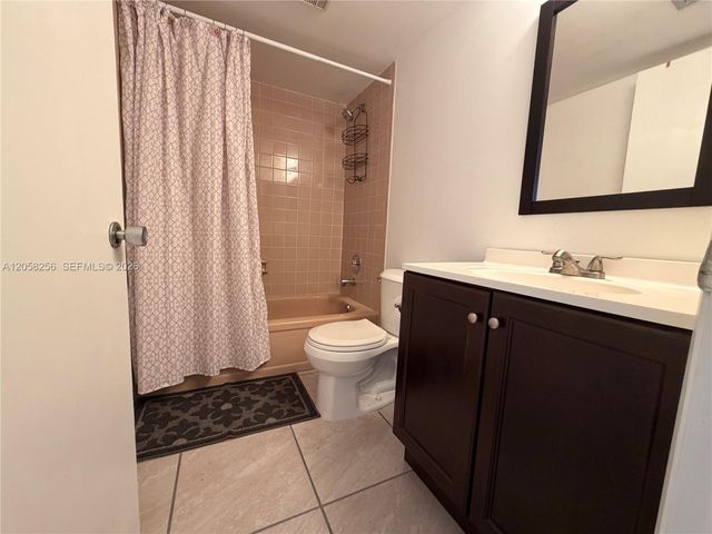 7620 NW 18th Street 403, Margate, FL 33063