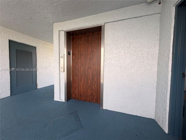 7620 NW 18th Street 403, Margate, FL 33063