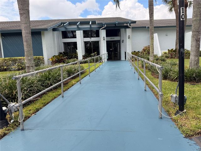 7620 NW 18th Street 403, Margate, FL 33063