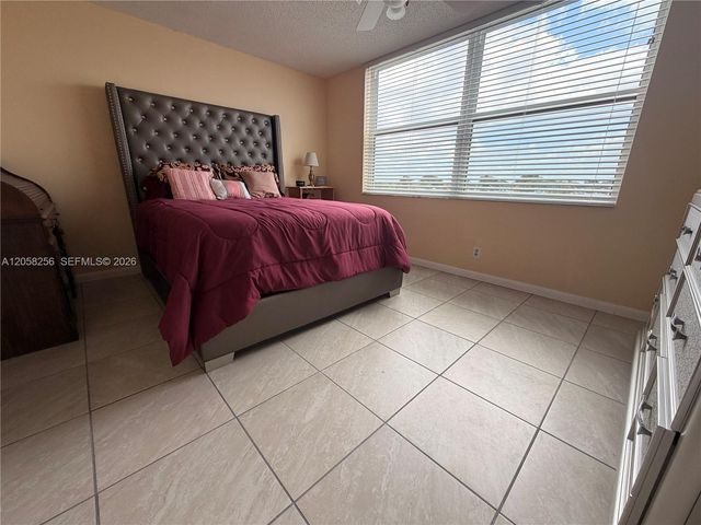 7620 NW 18th Street 403, Margate, FL 33063