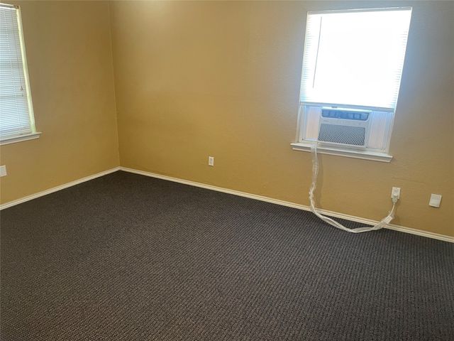 908 N Zang Boulevard A, Dallas, TX 75208