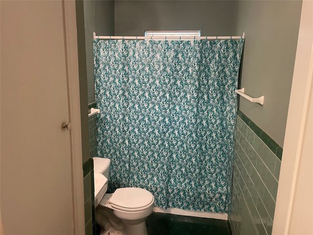 908 N Zang Boulevard A, Dallas, TX 75208