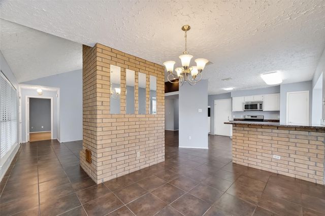 319 Richvale Lane, Houston, TX 77598