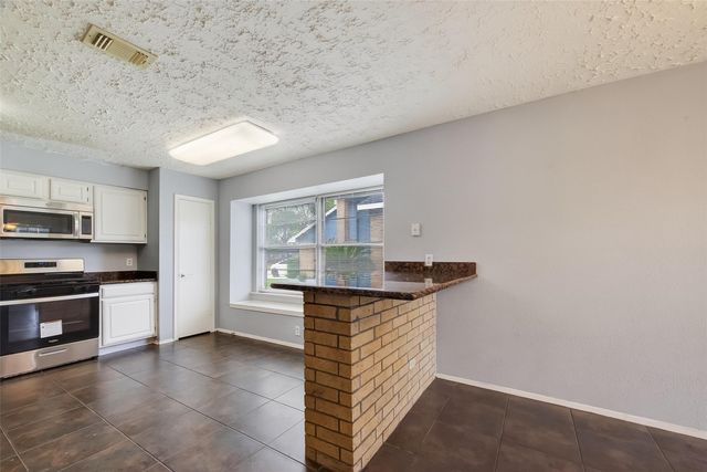 319 Richvale Lane, Houston, TX 77598