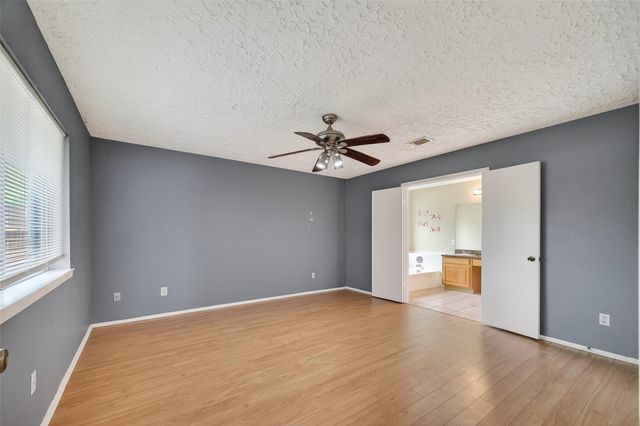 319 Richvale Lane, Houston, TX 77598