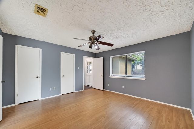 319 Richvale Lane, Houston, TX 77598