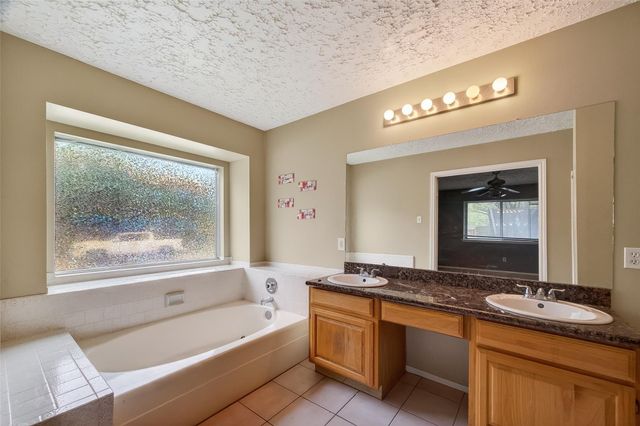 319 Richvale Lane, Houston, TX 77598