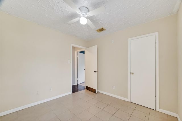 319 Richvale Lane, Houston, TX 77598