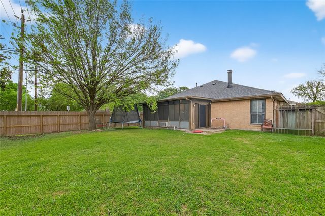 319 Richvale Lane, Houston, TX 77598