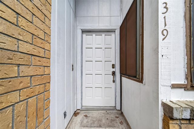 319 Richvale Lane, Houston, TX 77598