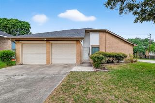 319 Richvale Lane, Houston, TX 77598