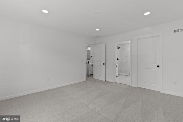 2151 MAPLE AVE, Croydon, PA 19021