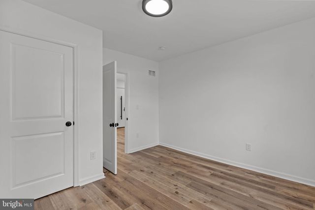 2151 MAPLE AVE, Croydon, PA 19021