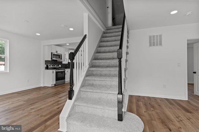 2151 MAPLE AVE, Croydon, PA 19021