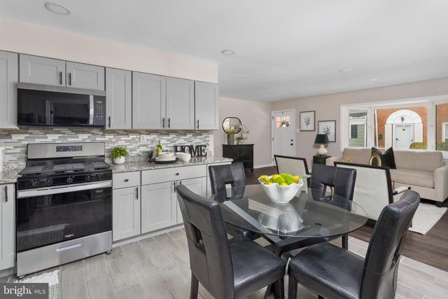 15 ROANOKE CT, Willingboro, NJ 08046