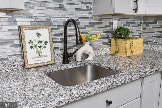 15 ROANOKE CT, Willingboro, NJ 08046