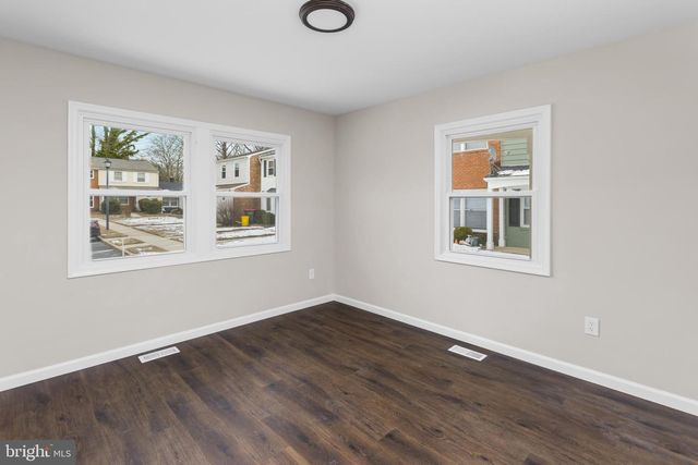 15 ROANOKE CT, Willingboro, NJ 08046