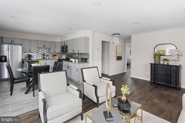 15 ROANOKE CT, Willingboro, NJ 08046