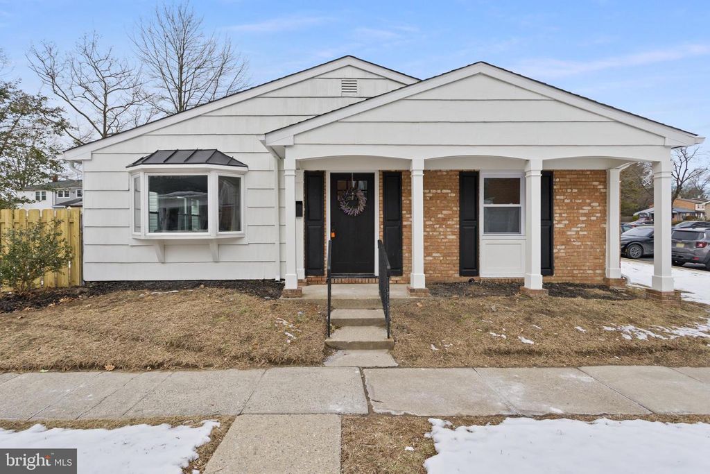 15 ROANOKE CT, Willingboro, NJ 08046