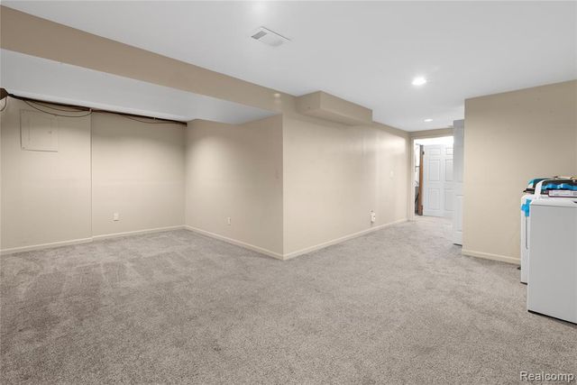 794 Oak Brook Ridge Drive, Rochester Hills, MI 48307