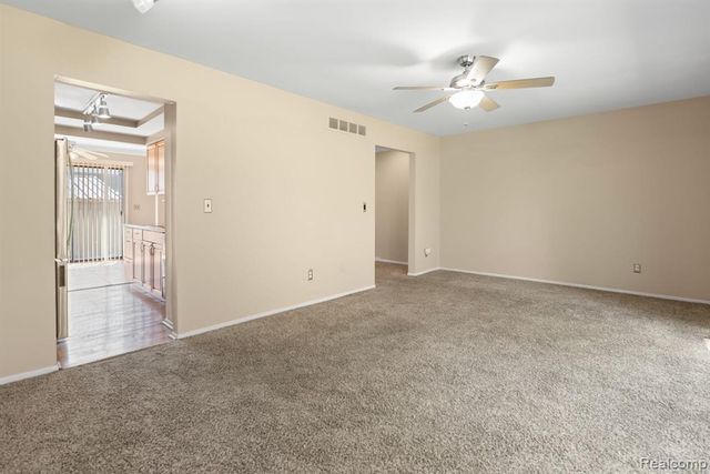 794 Oak Brook Ridge Drive, Rochester Hills, MI 48307