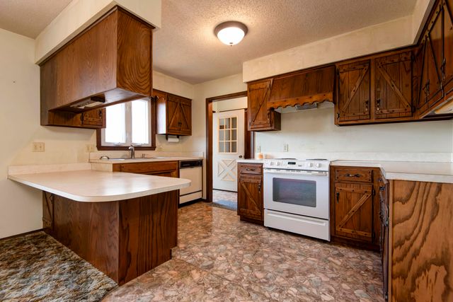 4702 South Farm Road 53, Republic, MO 65738