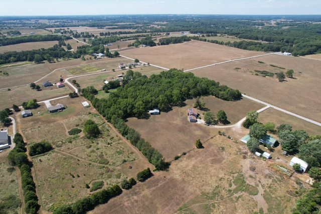 4702 South Farm Road 53, Republic, MO 65738