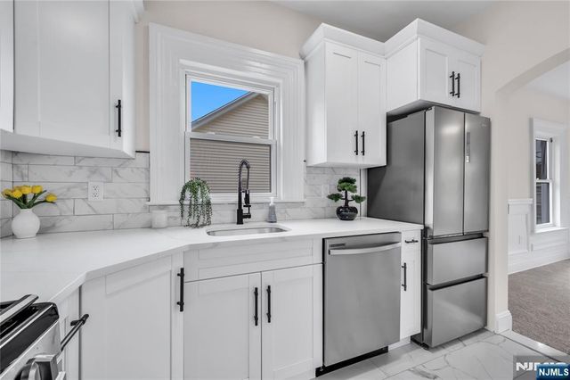 23 Maple Street, Ramsey, NJ 07446