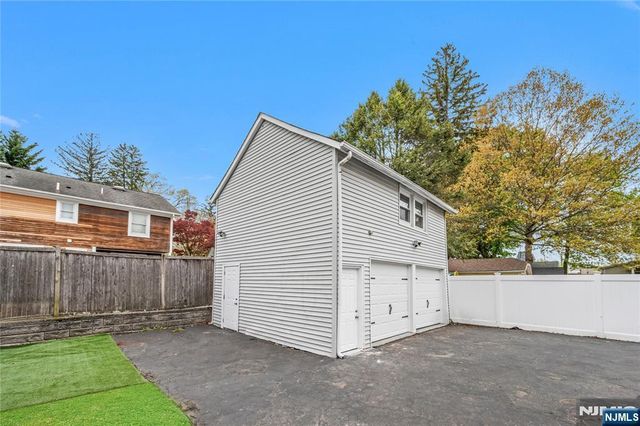 23 Maple Street, Ramsey, NJ 07446