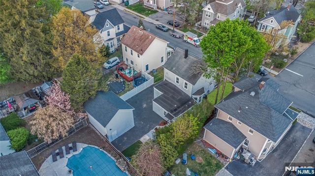 23 Maple Street, Ramsey, NJ 07446