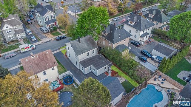 23 Maple Street, Ramsey, NJ 07446