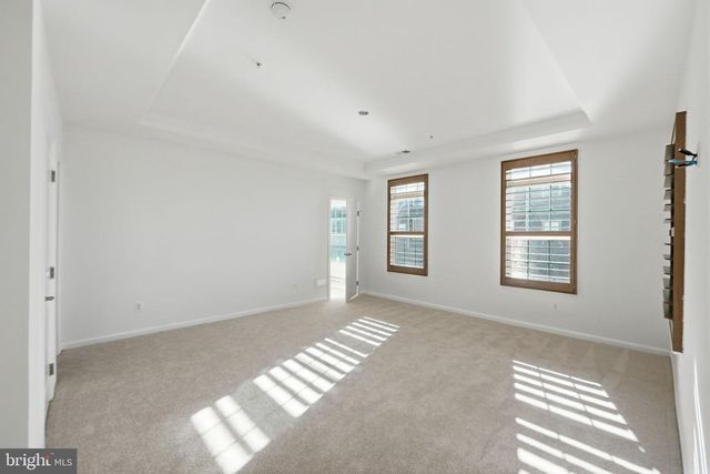 24686 FOOTED RIDGE TER, Sterling, VA 20166