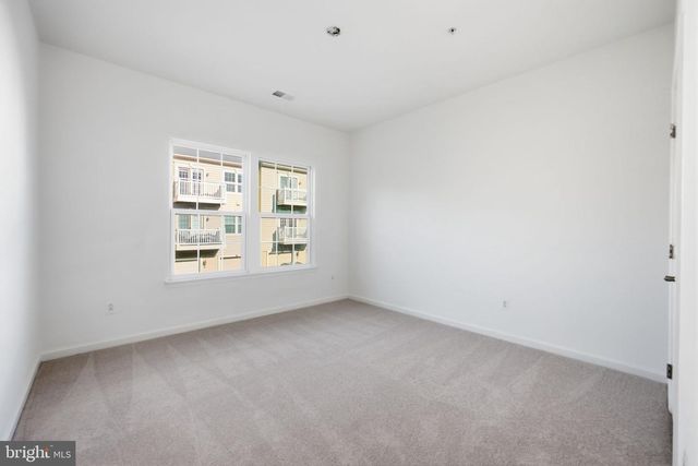 24686 FOOTED RIDGE TER, Sterling, VA 20166
