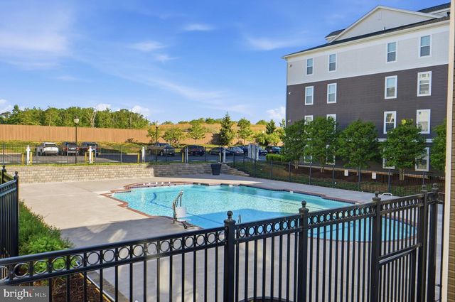 24686 FOOTED RIDGE TER, Sterling, VA 20166