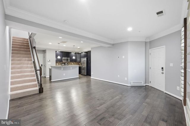 24686 FOOTED RIDGE TER, Sterling, VA 20166